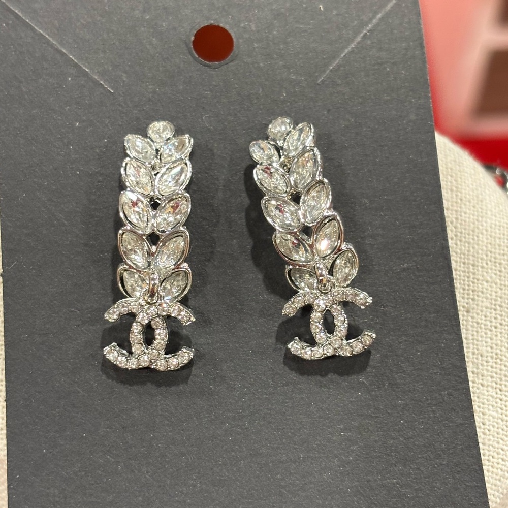 Elegant Silver Leaf Earrings. New on the cards.